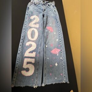 AMERICAN EAGLE HIGH WAISTED BAGGY WIDE-LEG JEANS PAINTED GRADUATION 2025 SIZE 0